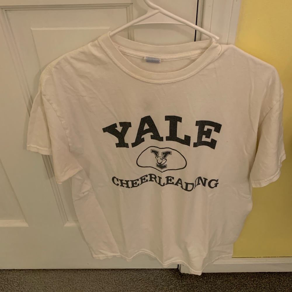 Yale University cheerleading t-shirt